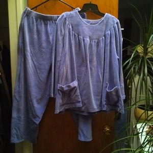 Buck & Buck Pocketed So-Soft Wrap Back Top With Pants Size XL